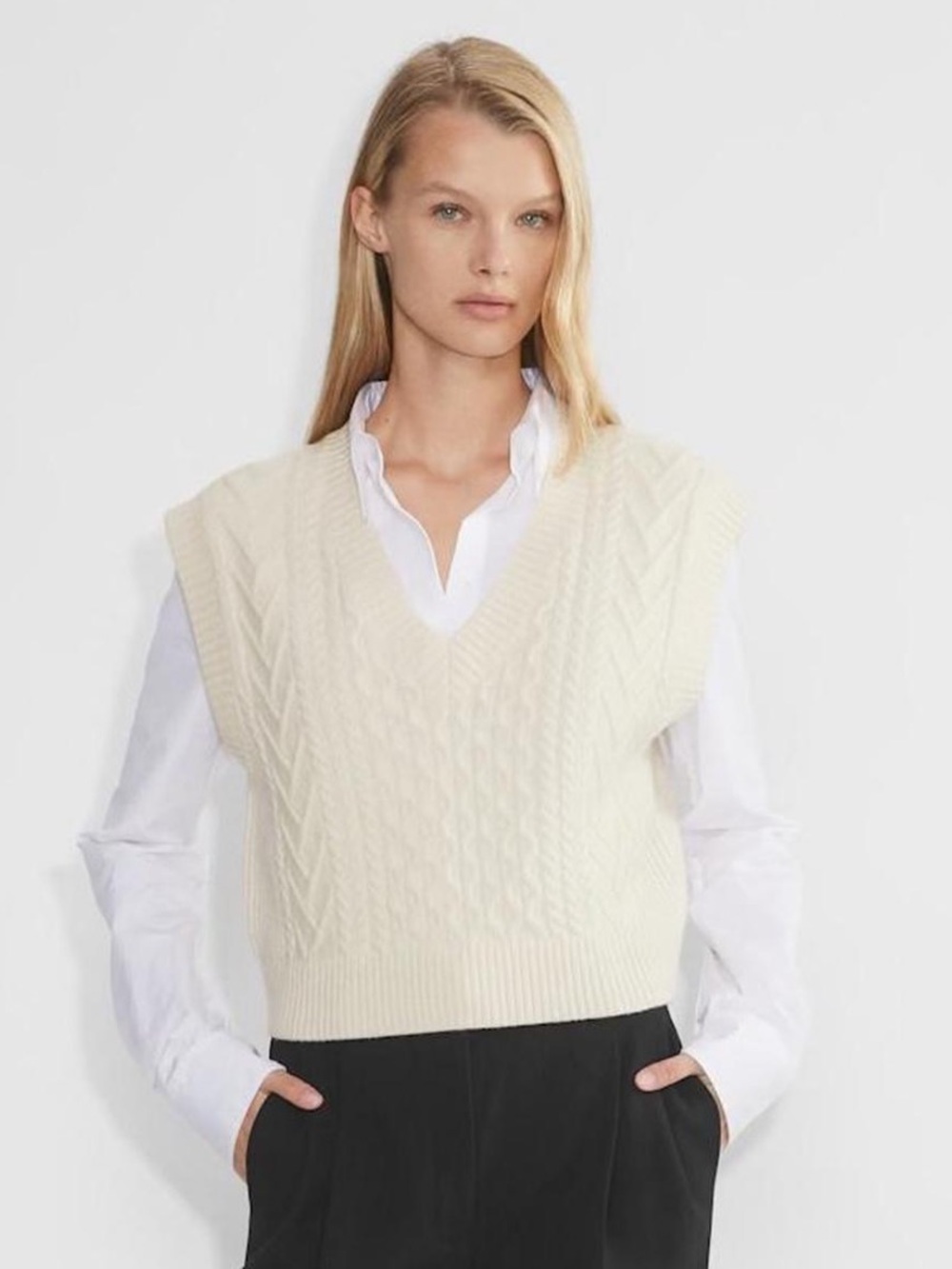 Aritzia Babaton sweater vest merino wool size large cream